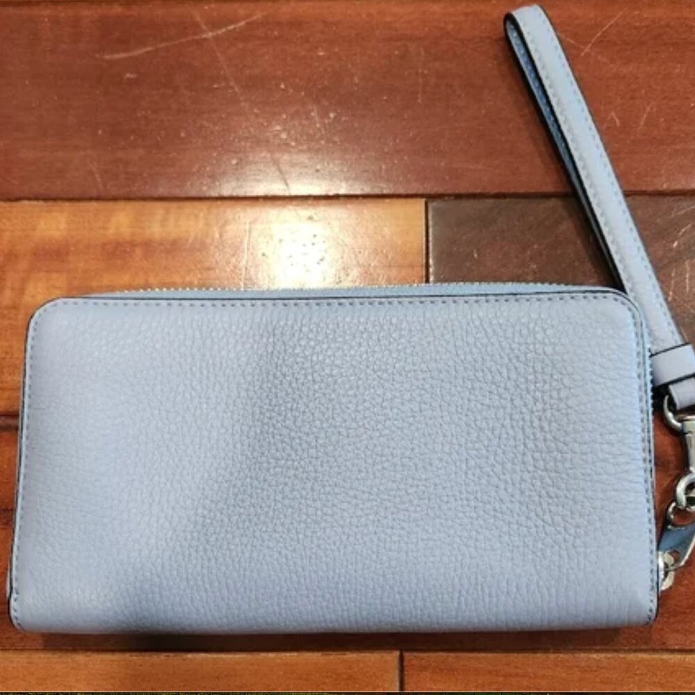 NWOTs Coach Long Zip Around Wallet - Picture 2 of 6